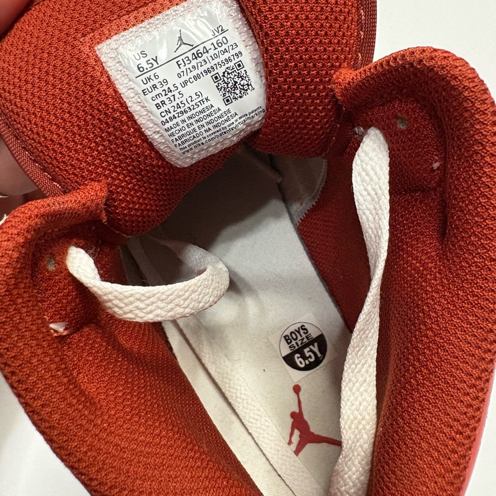 Nike Jordan 1 Mid SE White Dune Red Size 6.5 - Picture 13 of 13